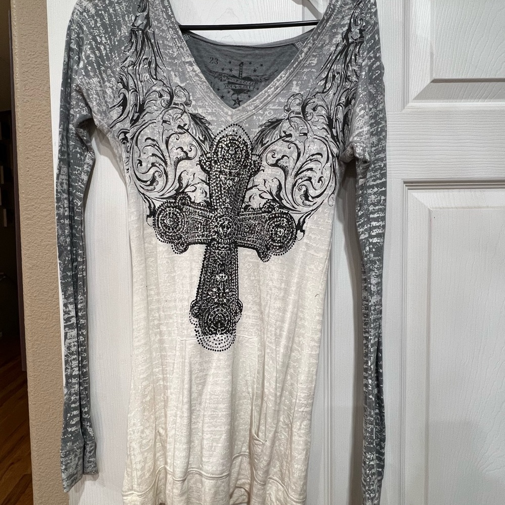Rock N Roll gray shirt with cross in sequins on front